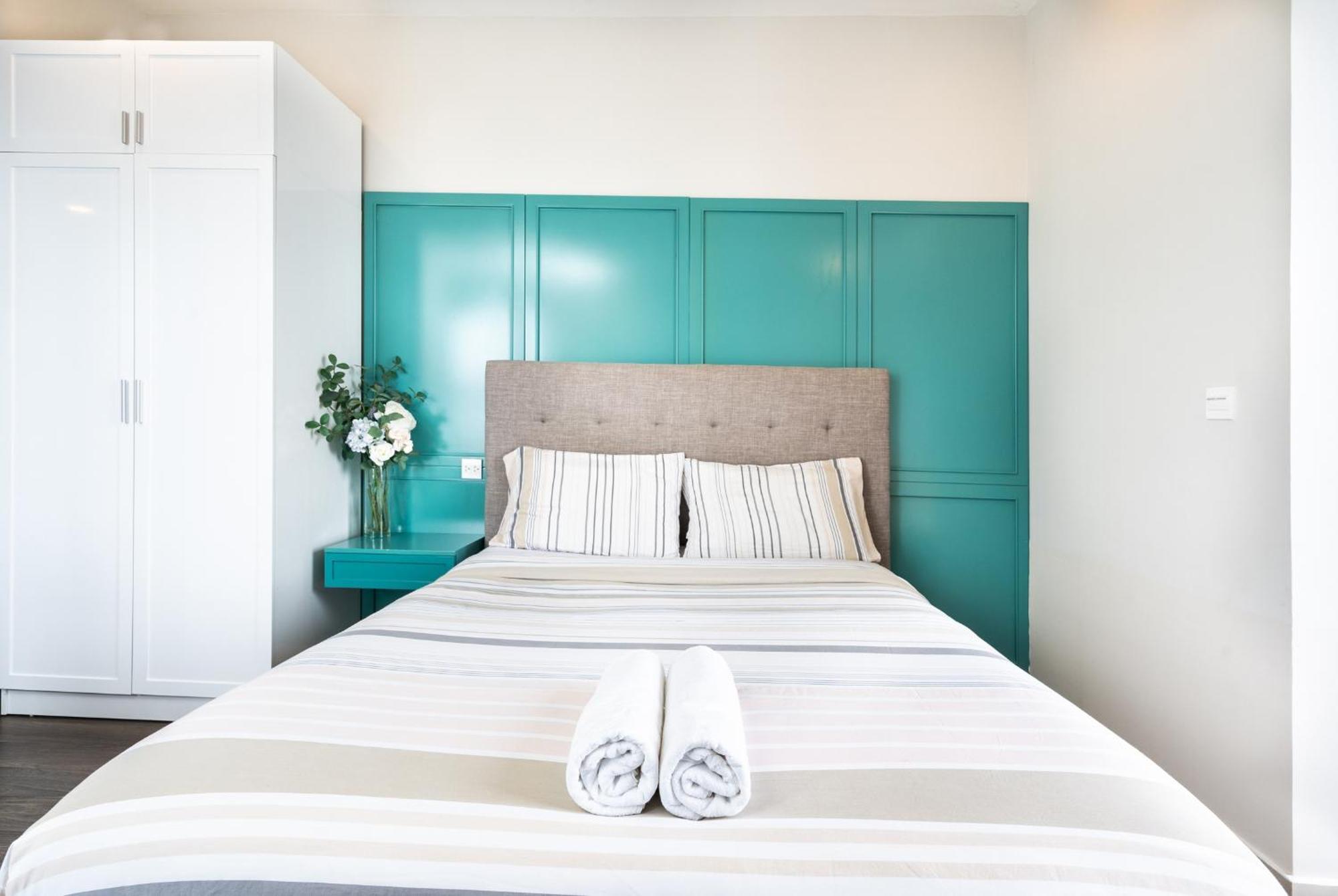 Min' - Rivergate Downtown Bui Vien - Free Pool Apartment