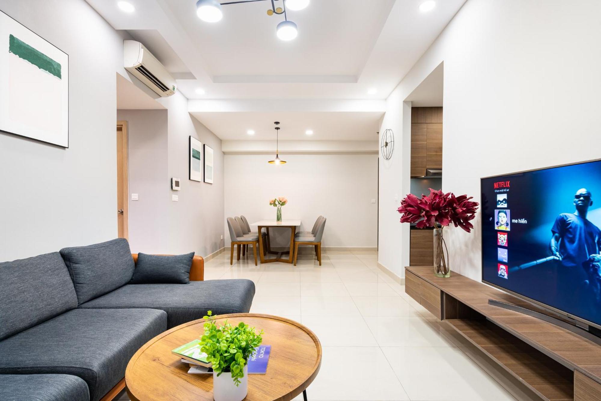 Min' - Rivergate Downtown Bui Vien - Free Pool Apartment *