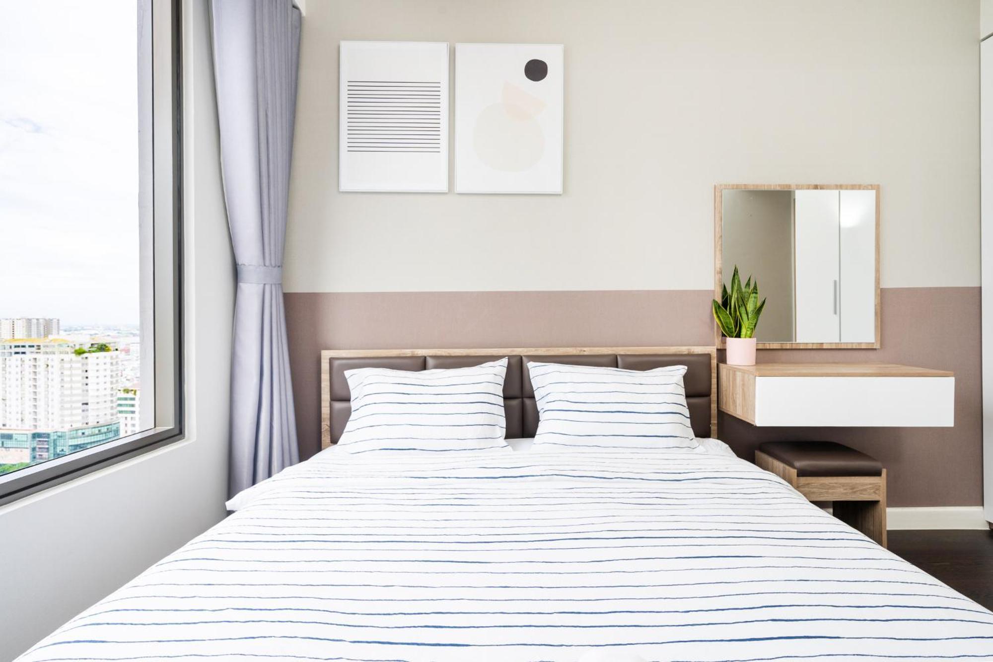 Min' - Rivergate Downtown Bui Vien - Free Pool Apartment