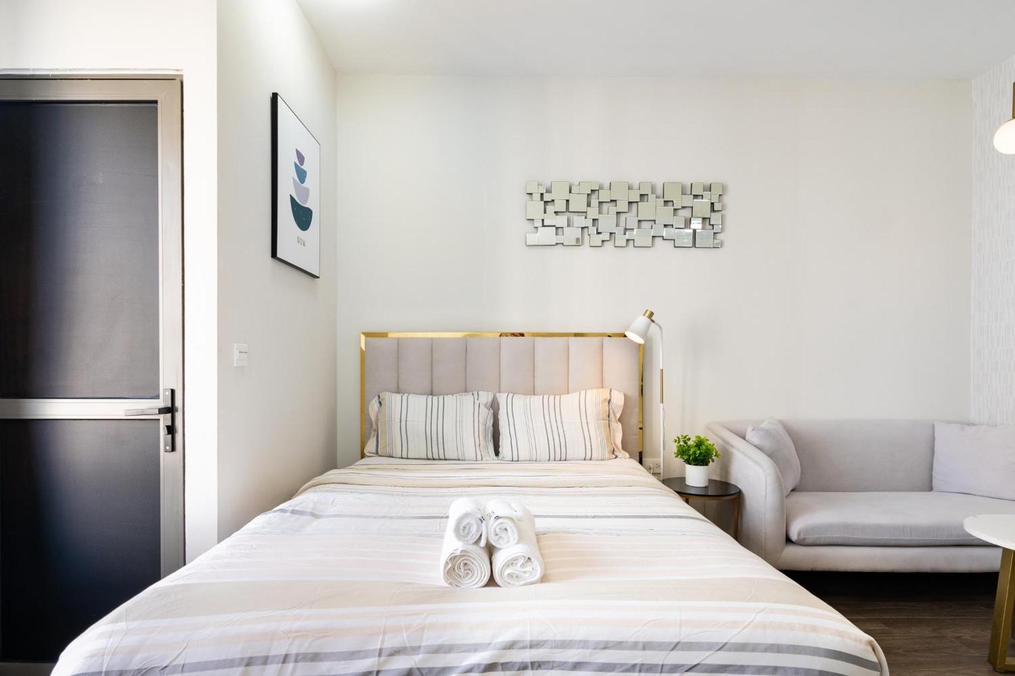 Min' - Rivergate Downtown Bui Vien - Free Pool * Ho Chi Minh City
